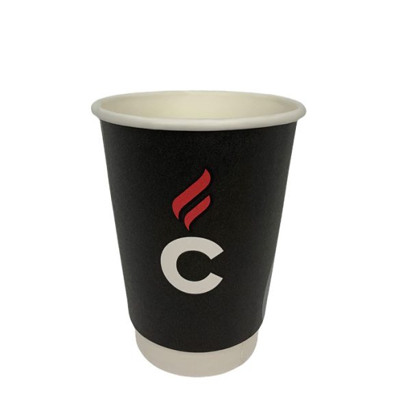 Denne Carraro Medium Takeaway Kop er lige til dine kunder som elsker kaffen fra din butik, men ikke har tid til at sidde og nyde den i butikken. En pakke indeholder 20 x 25 stk. 355 ml takeaway kopper.